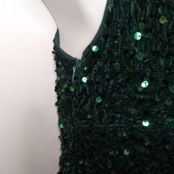 Dark Green Sparkly Sequinned Velour One Shoulder, Sexy Split Side Cocktail Dress - Picture 5 of 9